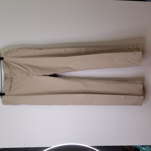 PERRY ELLIS size 33/32 khakies. E60 - Picture 5 of 8